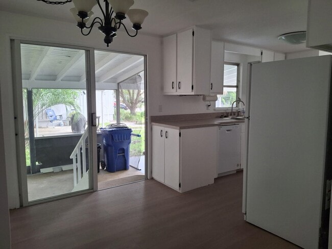 Building Photo - 103 Catalina Cir