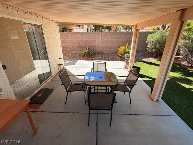Building Photo - 7914 Villa Pintura Ave