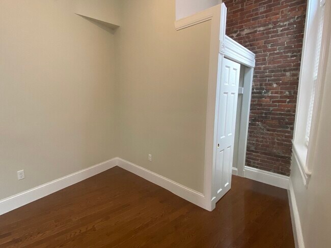 Building Photo - 9 Mt Vernon St