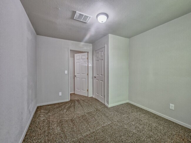 Building Photo - Newly Remodeled FOUR bedroom home in Spencer! FOR RENT!