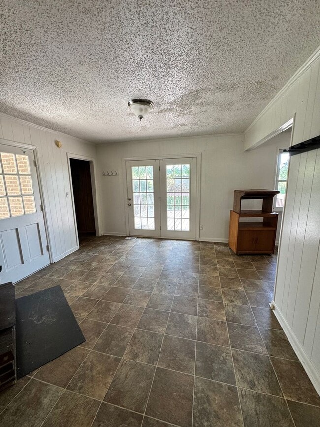 Building Photo - (Currently working on the property) 3/2 in...