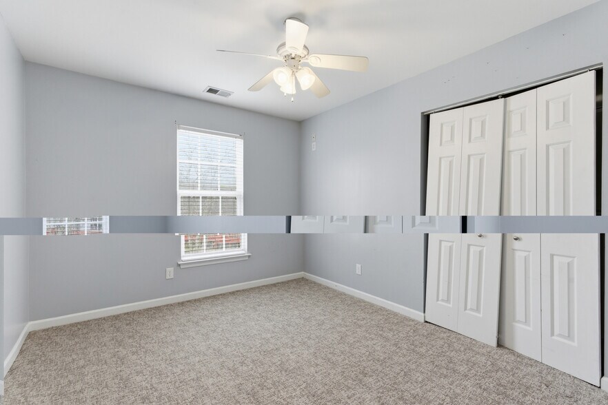 Building Photo - 8020 Boone Trce
