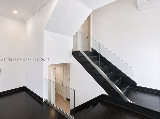 Building Photo - 8041 NE Bayshore Ct