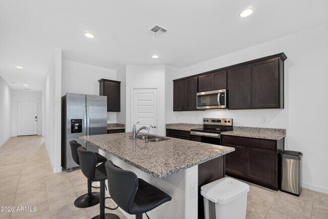 Building Photo - 1823 W Sombra Ave