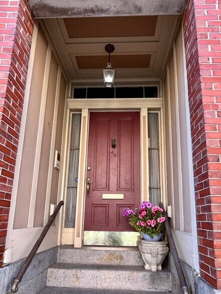 Building Photo - 48 Harvard St