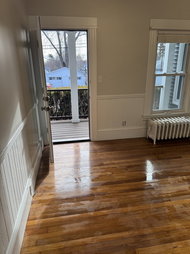 closed porch entry from dining room - 994 Somerville St