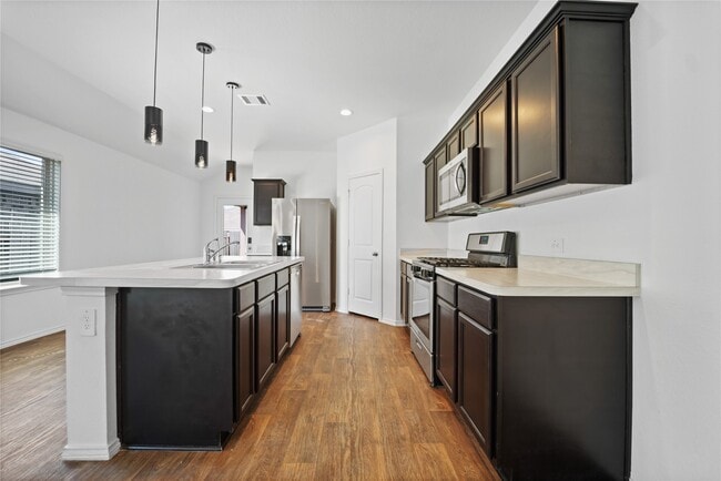 Building Photo - 14634 Cyn Pnes Ln