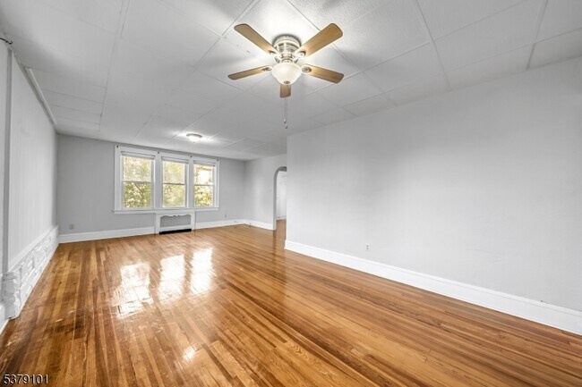 Primary Photo - 78 Mt Prospect Ave