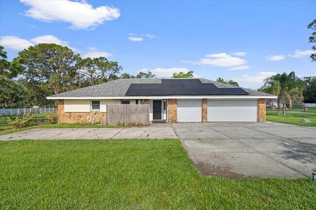Building Photo - 903 Tomahawk Trail