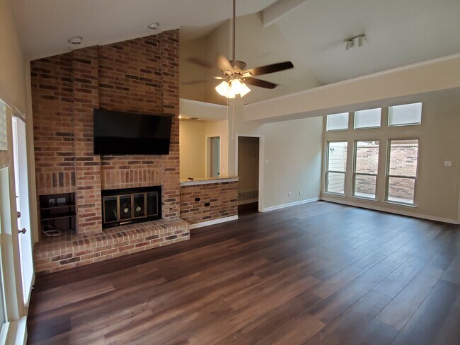 Building Photo - 4424 Windhaven Ln