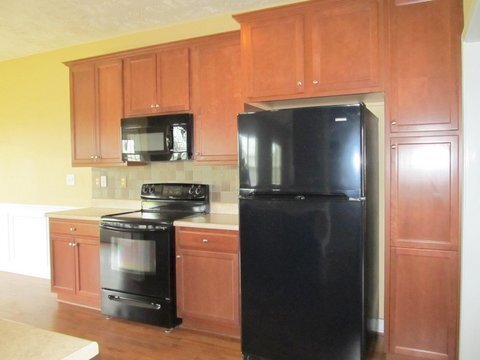 Building Photo - Beautiful 4 Bedroom Home with Spacious Bac...