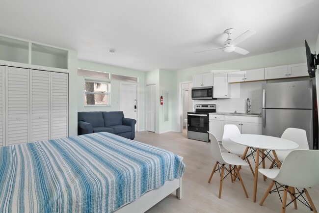 Building Photo - 670 Hernando St