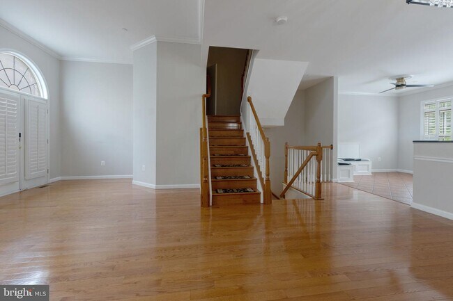 Building Photo - 434 Clayton Ln