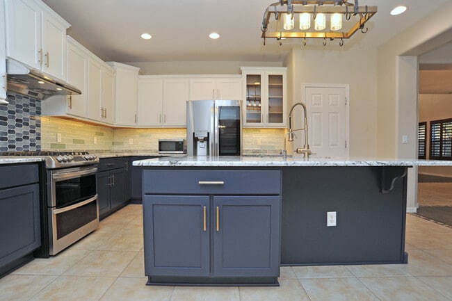 Building Photo - 4 Bedroom, 2.5 Bathroom in Oro Valley