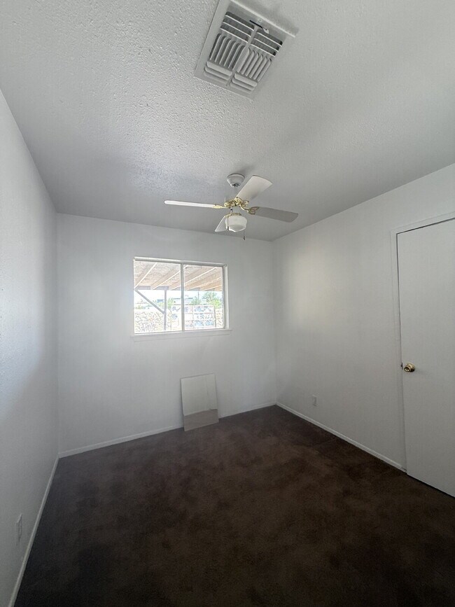 Building Photo - 7289 Mimosa Ave