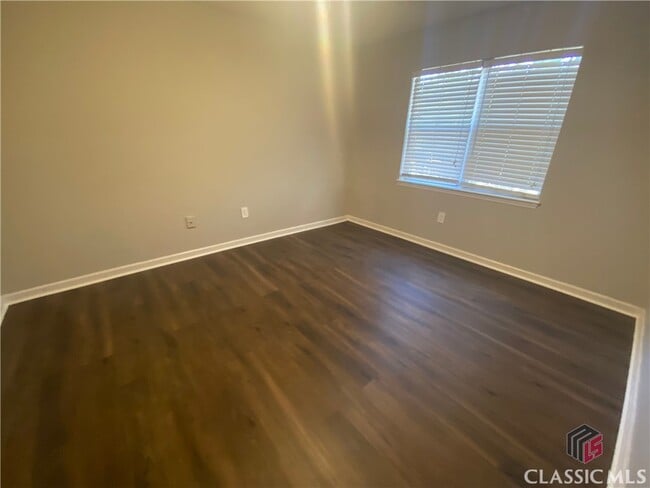 Building Photo - 2165 S Milledge Ave