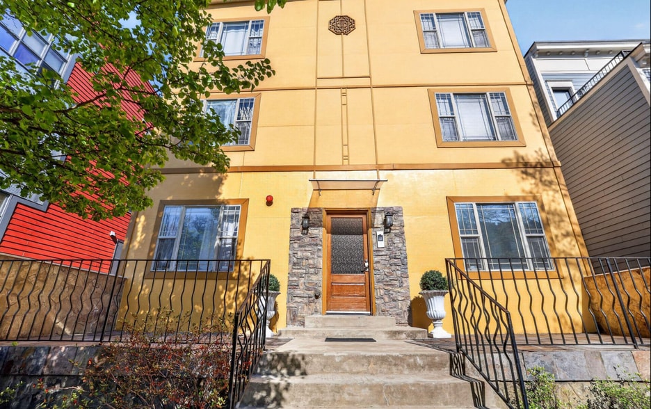 Building Photo - 3573 Warder St NW
