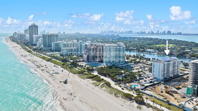 Building Photo - 5313 Collins Ave
