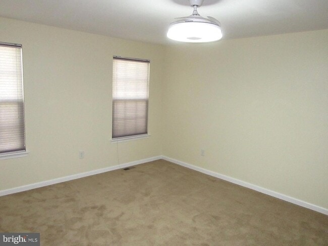 Building Photo - 1204 Madison Ln