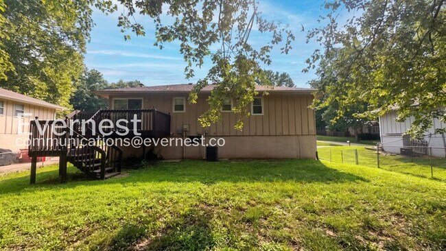 Building Photo - Beautiful 3-Bedroom Home with Modern Comforts / Pet-Friendly / Vouchers Accepted / Available Now!