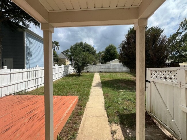 Building Photo - 3687 Longfellow Rd
