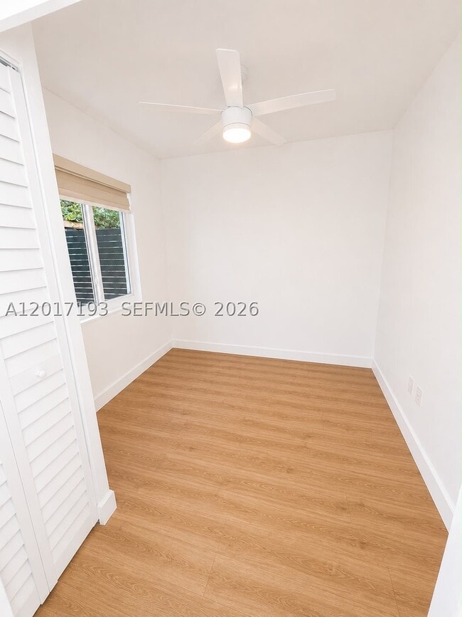 Building Photo - 235 SW 64th Ave