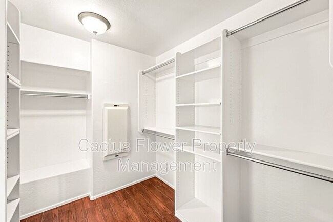 Building Photo - 3628 E Janelle Way