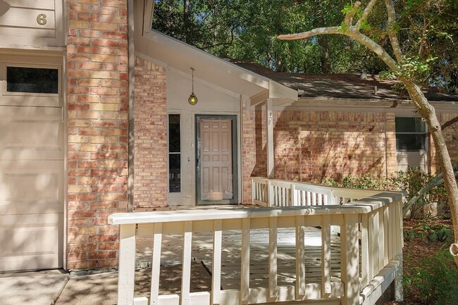 Building Photo - 6 S Pineplank Ct