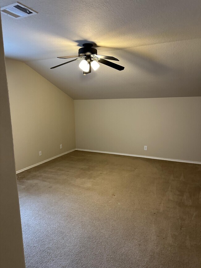 Building Photo - 2616 Gallant Fox Dr