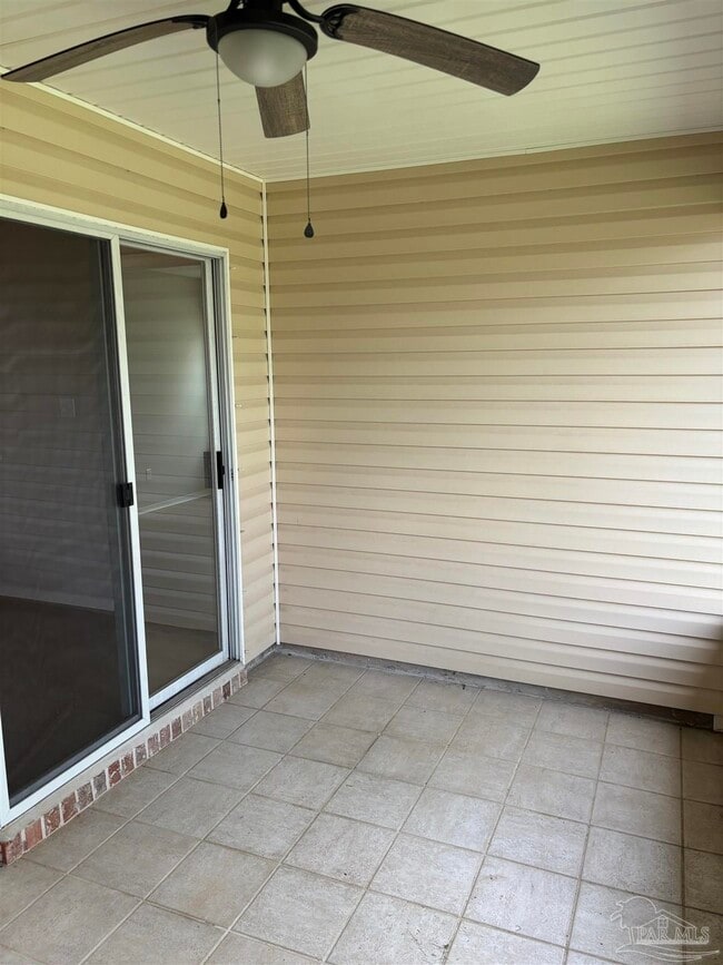 Building Photo - 398 Mirabelle Dr