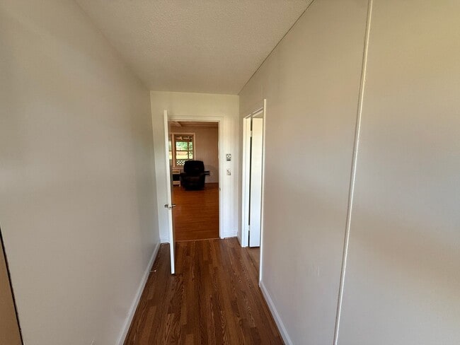 Building Photo - Beautiful Ranch home in Concord