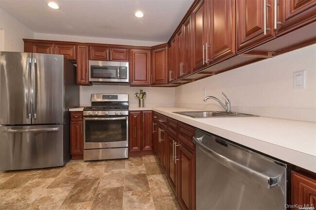Building Photo - 79 Leeward Ct