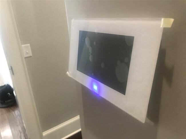 Building Photo - 201-201 W Jefferson St