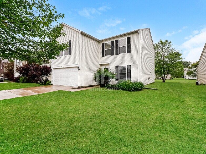 Primary Photo - 6768 W Philadelphia Dr