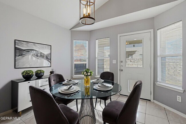 Building Photo - 712 Paseo De Suerte Dr