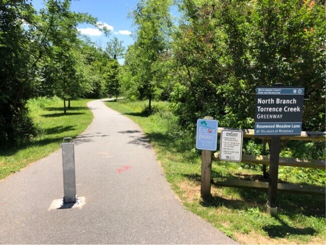 Building Photo - 14008 Lyon Hill Ln