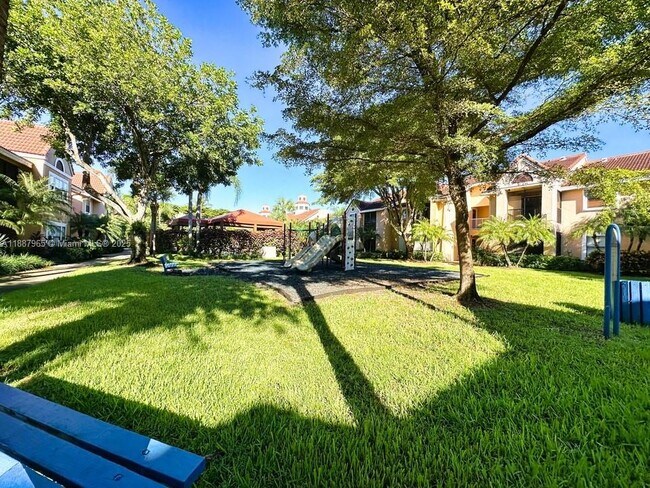 Building Photo - 10500 SW 155th Ct