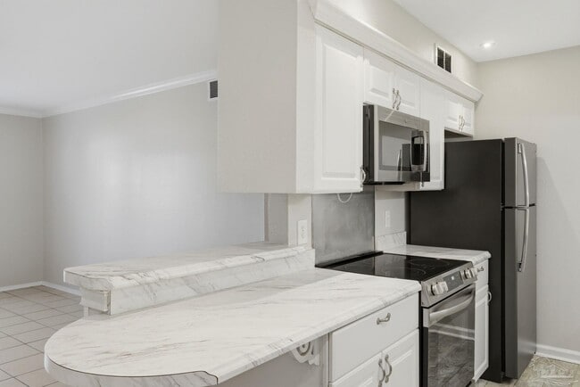 Building Photo - 2300 W Michigan Ave