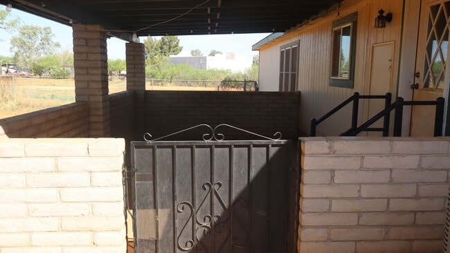 Building Photo - 6206 S Ranch Rd