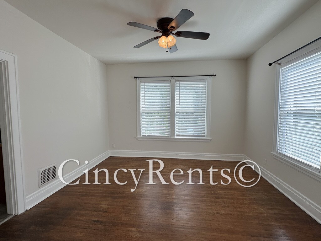 Building Photo - 3570 Edwards Rd