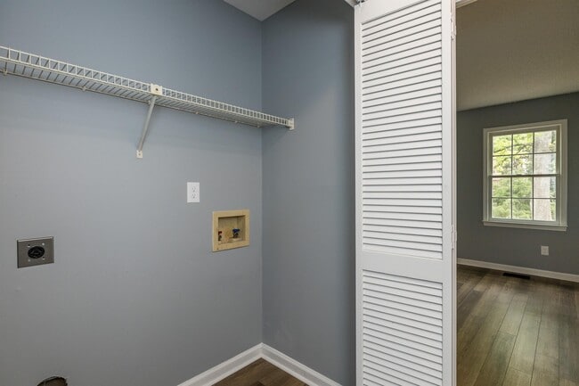 Building Photo - 8221 Rocky Ct