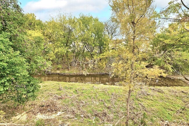 Building Photo - 7801 Shoal Creek Blvd