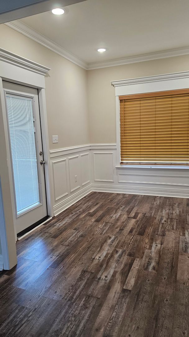 Building Photo - Knights Landing four bedroom home