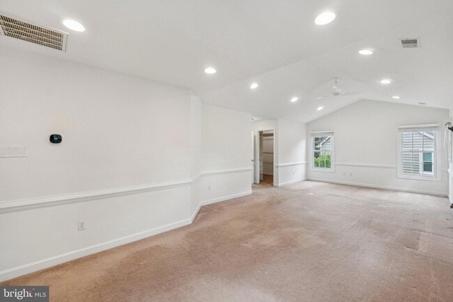 Building Photo - 4 Yellow Plum Ct