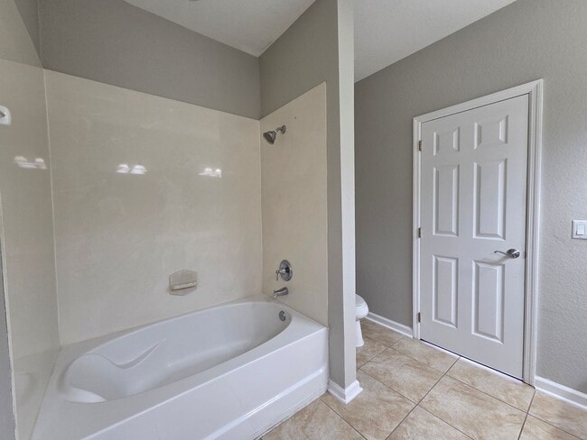 Building Photo - Three Bedroom Townhouse at Vista Cay in Orlando