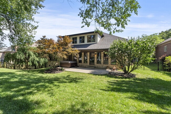 Building Photo - 1233 Sherborne Pl