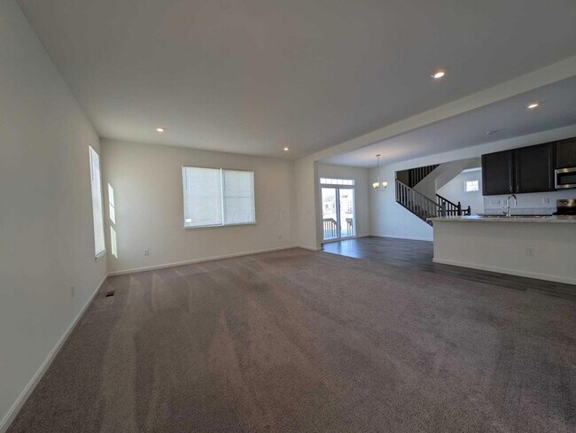 Building Photo - 8210 Daylily Dr