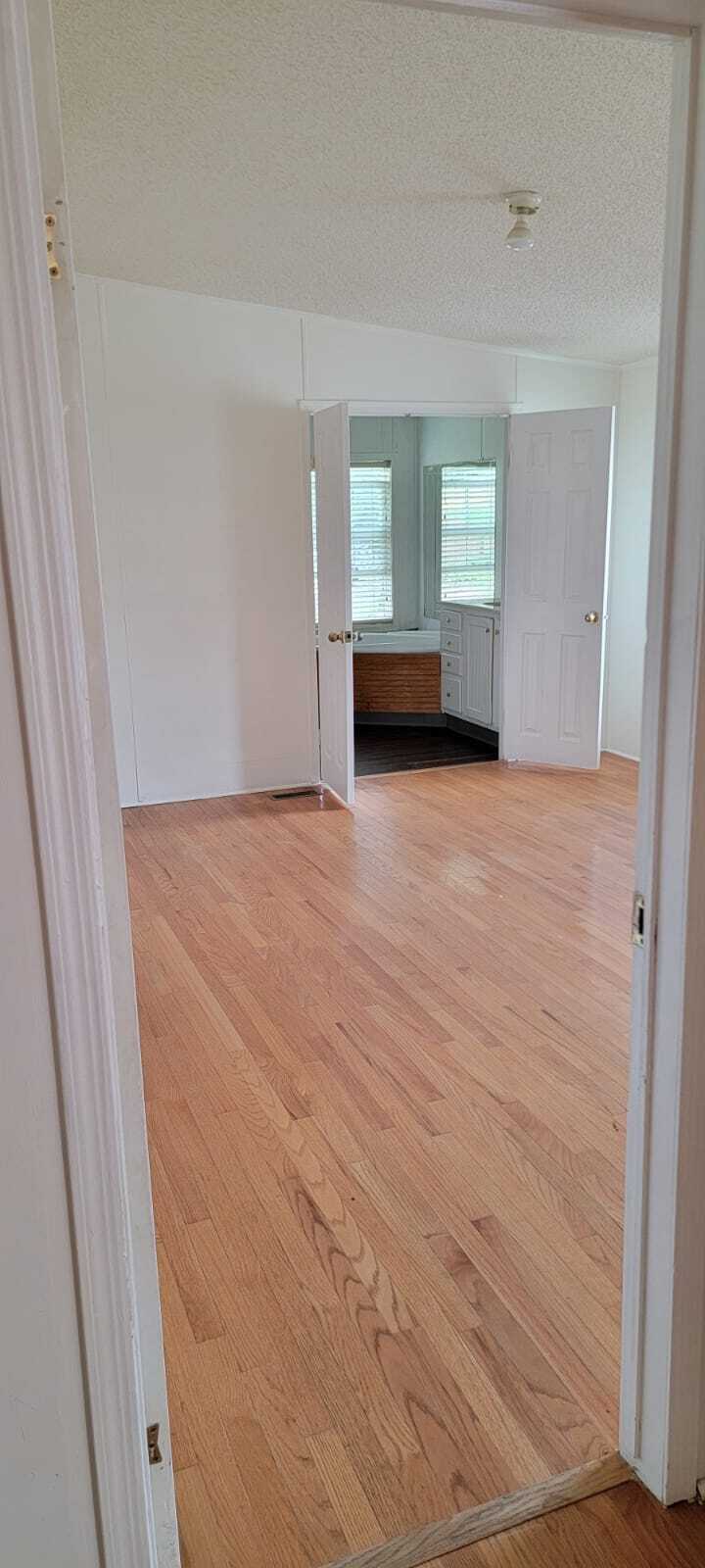 Master bedroom - 8936 Turner Dr