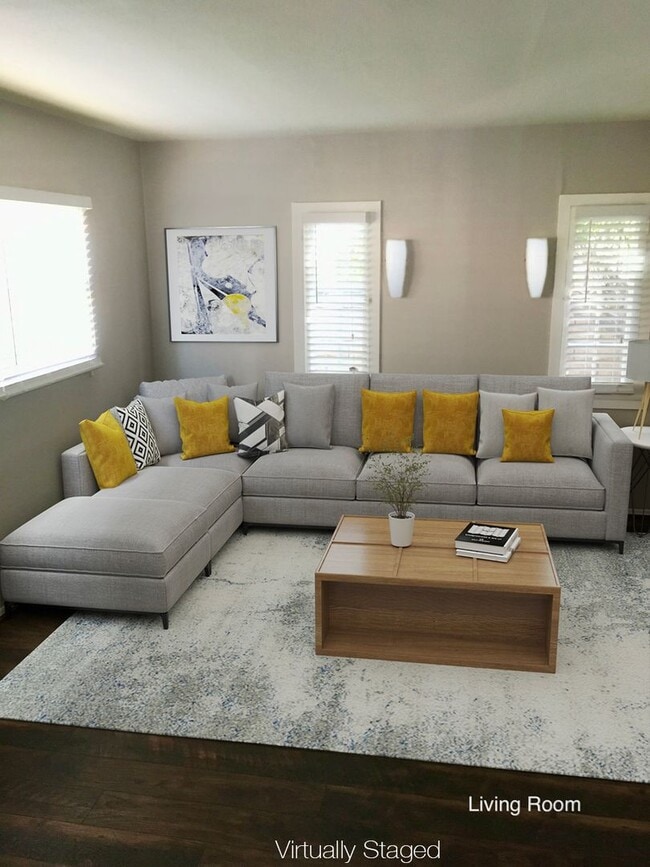 Building Photo - Quintessential Ventura 1 bed rear unit with LARGE, PRIVATE, BEAUTIFUL OUTDOOR LIVING AREA