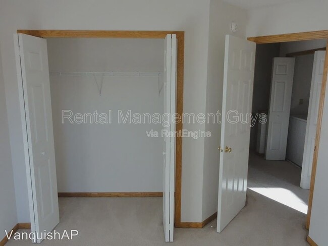 Building Photo - 1887 Wildflower Ct